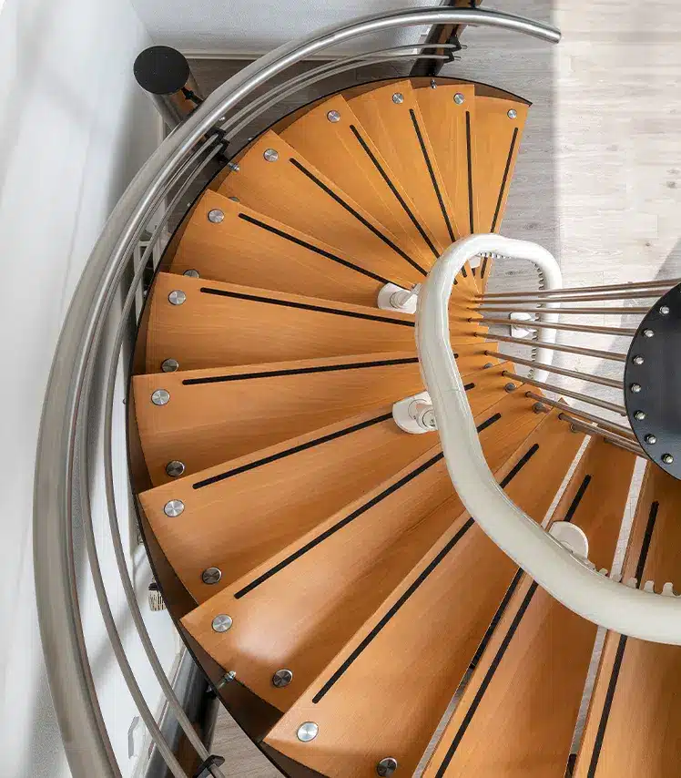 Monte escalier pour escaliers en colimacon